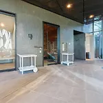 Modern Nomads Skyline View Escape - 2Bedroom By Gardens And Station