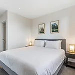 Pristine 2-Bed Unit With Beautiful City Landscape