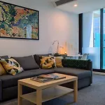 Central Cbd Apartment With Free Onsite Parking