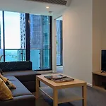 Central Cbd Apartment With Free Onsite Parking