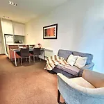 2Bd Melbourne Apt Near Vic Market