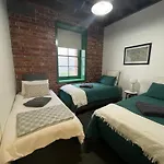 Melbourne Riverside Retreat