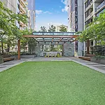 Modern One-Bedroom Apt In The Heart Of Melbourne