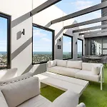 Southbank Stature Building2 Bedroom Apartment