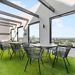 Southbank Stature Building2 Bedroom Apartment