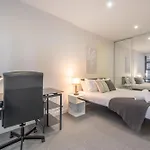 Elevated Style 1Br In The Heart Of Mel With Study