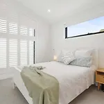 Peaceful Retreat With Backyard In Brunswick East