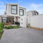 Peaceful Retreat With Backyard In Brunswick East