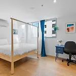 Blue Oasis With Gym, Pool And Parking In The Cbd