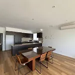 Stunning 4 Bedroom Home 10 Minutes Drive From Melbourne Airport