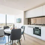 Melbourne Private Apartments - Collins Wharf Waterfront, Docklands