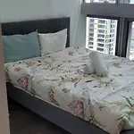 Luxurious Cbd Escape L3908 With Stunning Amenities