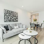 Hidden Gem Amazing 2Br Apt Central Melbourne#3805