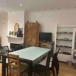 City Cozy Room Free Parking & Wifi