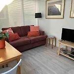 Boutique Loft Studio In Flemington Including Continental Breakfast