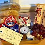 Boutique Loft Studio In Flemington Including Continental Breakfast