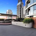 Modern Soho Duplex Free Parking - City View