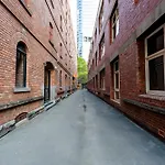 1-Bed Warehouse Conversion In Melbourne Cbd