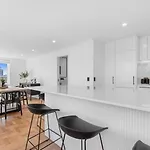 Corporate Abode South Yarra By Ready Set Stay