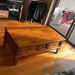 Room In Kew East