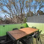 Melbourne Getaway In Central Richmond