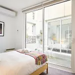 Little Collins Central Hideaway - Duplex Penthouse