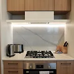 Modern Living - 2Br 2Bath Stay