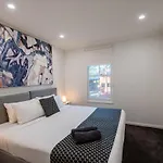 Garden Complex - Bright And Spacious 3-Bedroom Apartment