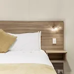 Ciloms Airport Lodge