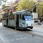 Oaks Melbourne Southbank Suites