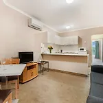 Punt Road Apartment Hotel