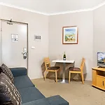 Punt Road Apartment Hotel