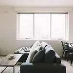 Chic Designer Home For Four With Parking