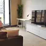 2Beds Melbourne Central|Crown Casino|Colin|S Cross