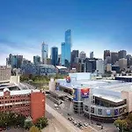 Platinum Apartments On Whiteman St