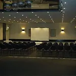 Crest On Barkly Serviced Apartments