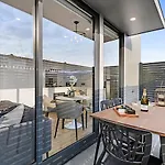 Manhattan Apartments - Caulfield North