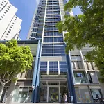 Apartments Melbourne Domain - New Quay Docklands