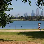 Tyrian Serviced Apartments Melbourne