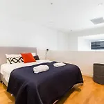 Evan, 1Bdr Southbank Apartment