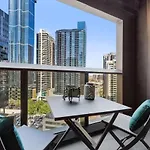 Stylish 2-Bed Apartment Near Southbank Restaurants
