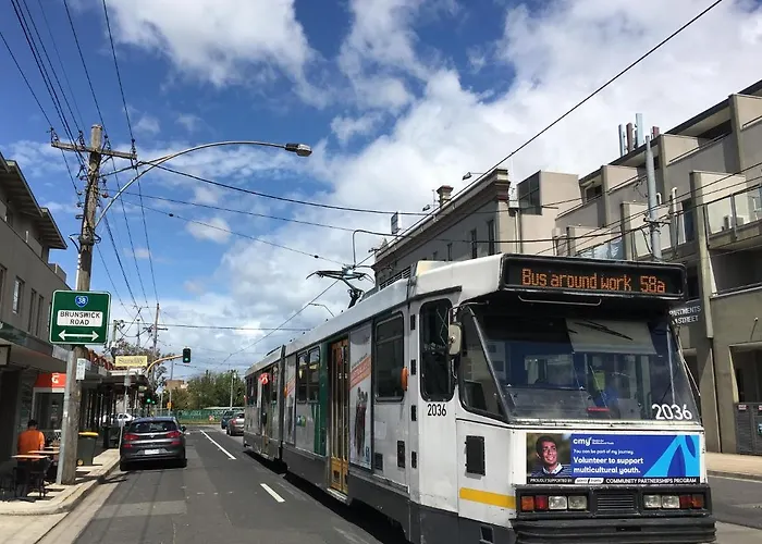 10A Brunswick Living Studio Close To Apt And Cbd Free Wifi Tram At Doorstep