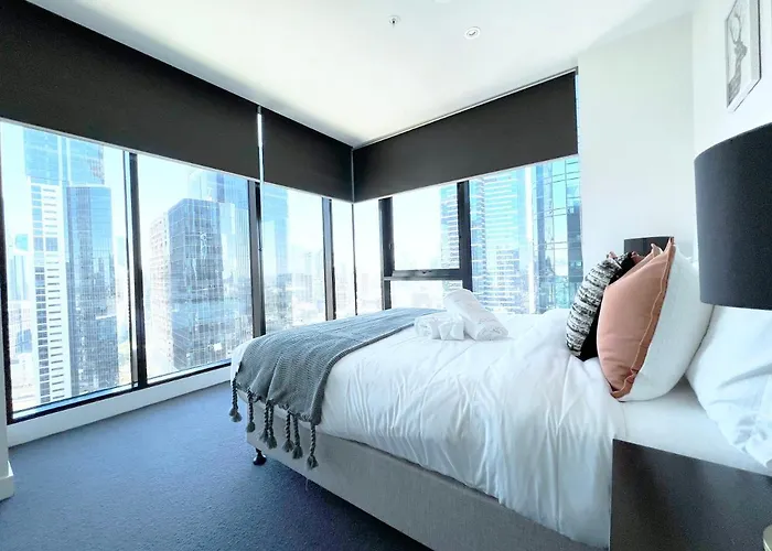 Amazing 2 Bedroom Apartment With Great Views