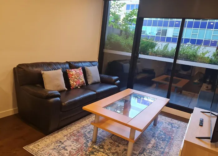 Two Bedroom Apartment In North Melbourne