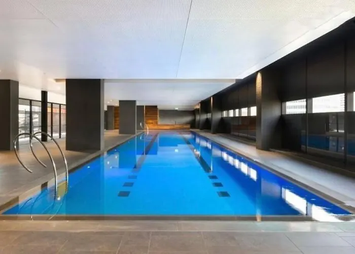 Stunning 2-Bed Apartment With Panoramic Cbd Views