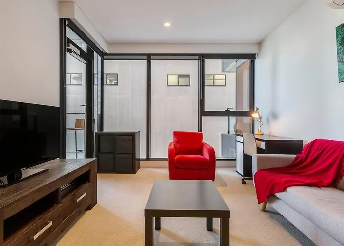 Nice 1 Bedroom Close To Albert Park Lake 02053