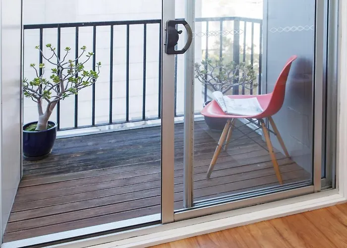 \'Melbourne Chic On Russell\' Cosy City Living