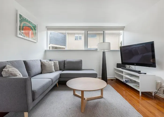 Bright And Modern Space With A Balcony And Parking
