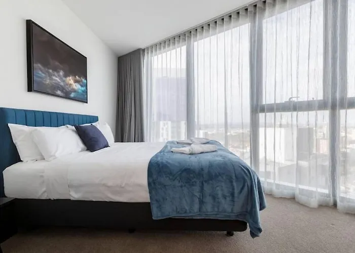 Luxurious 3 Brm Apartment