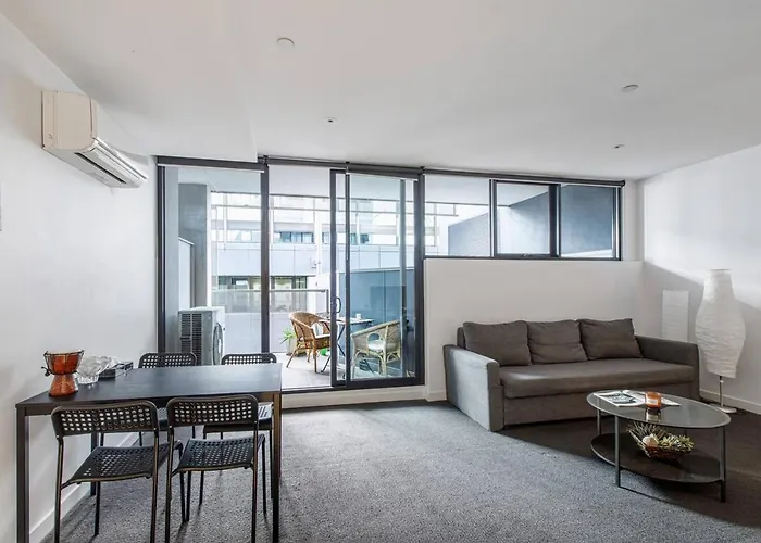Little Collins Comfort - Cbd Stay In Free Tram Zone